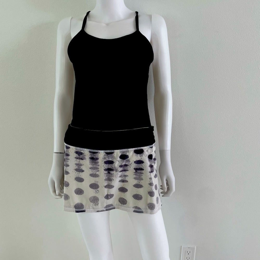 Lululemon tennis skirt size 8 reg